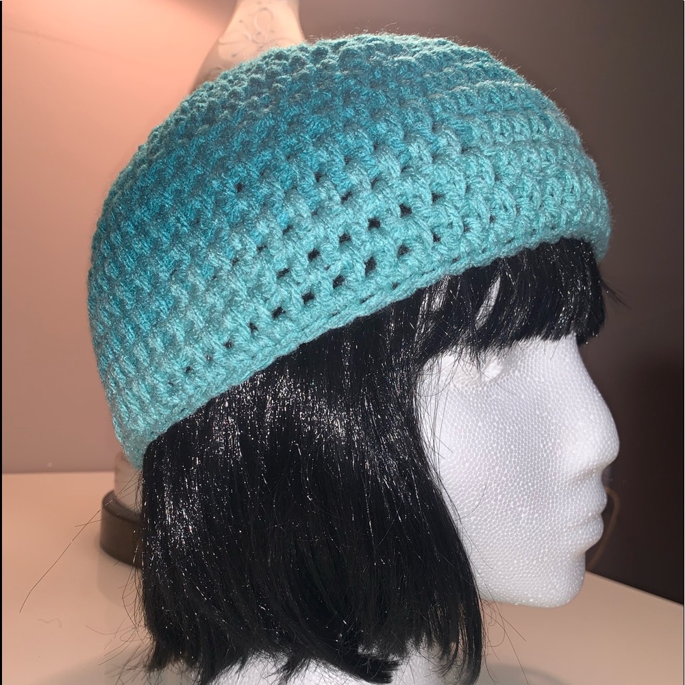 Crown in Dark Teal